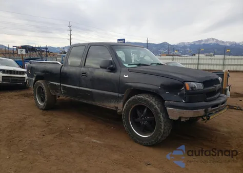 2004 Chevrolet Silverado K1500 z USA, uszkodzony, nr VIN 2GCEK19V741165154
